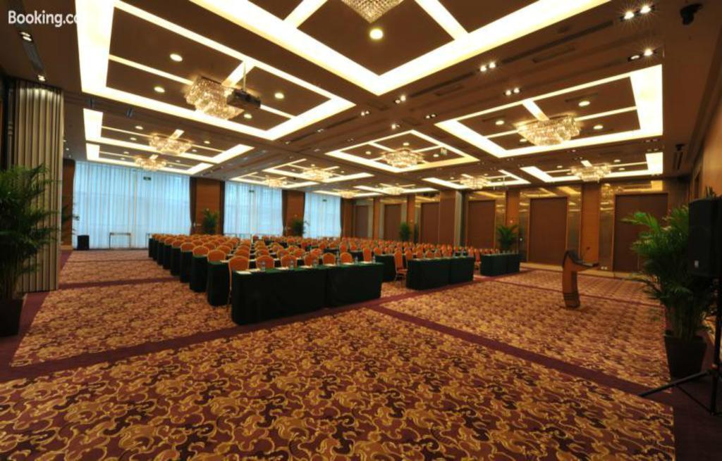 จอสเซียนเซสอินเตอร์เนชั่นแนลคอนเฟเรนซ์เซนเตอร์ Hotel ปักกิ่ง ภายนอก รูปภาพ